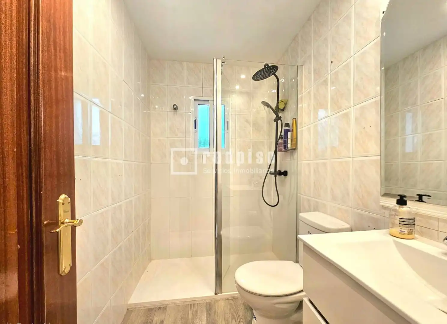 Baño de Piso en venta en Alcalá de Henares con Aire acondicionado, Calefacción y Terraza