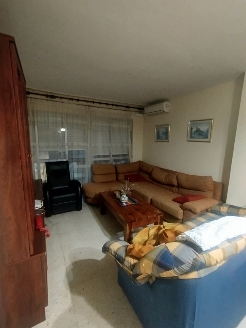 Living room of Flat to rent in  Melilla Capital  with Air Conditioner, Furnished and Oven