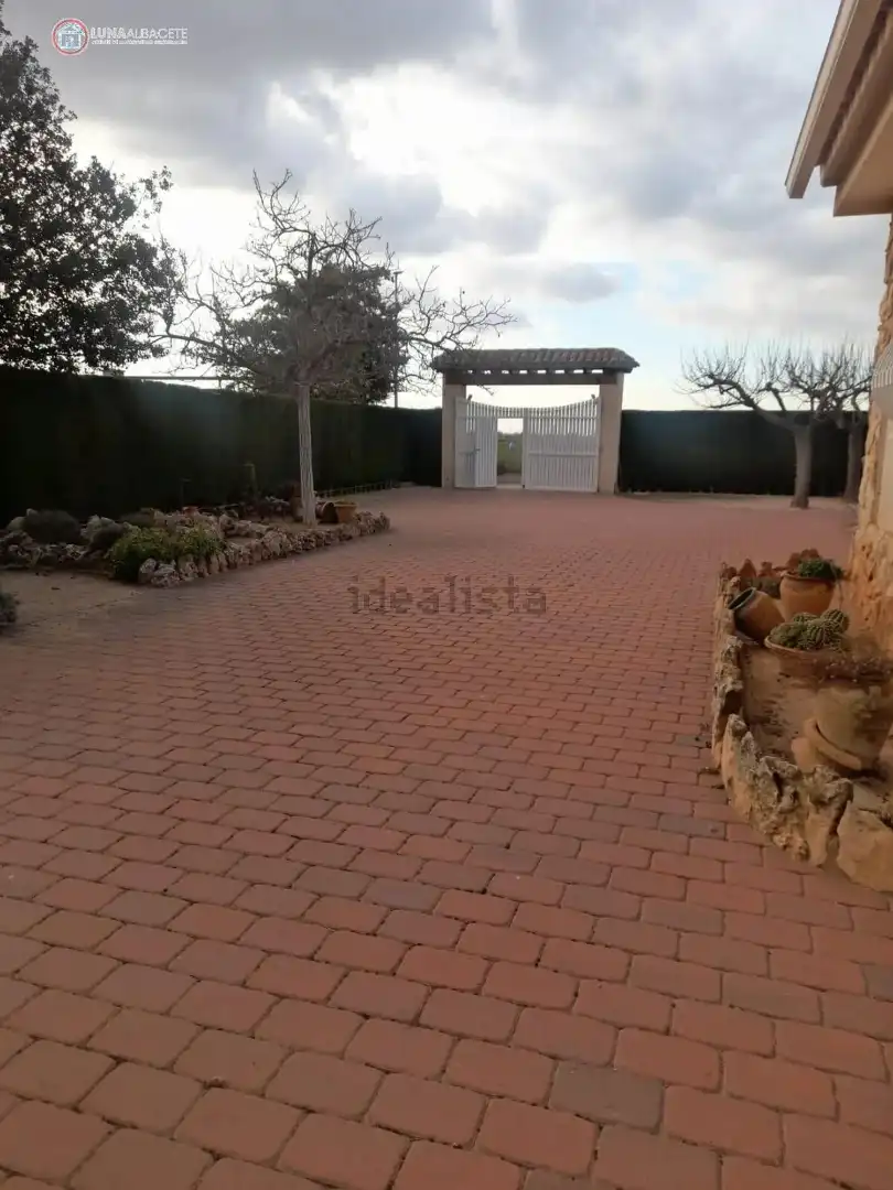 Casa o xalet en venda en Albacete amb Aire condicionat, Calefacció i Jardí privat