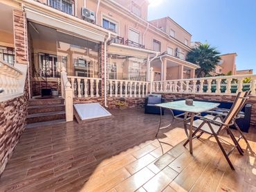 Reihenhaus mit Pool zum Verkauf in Orihuela Costa