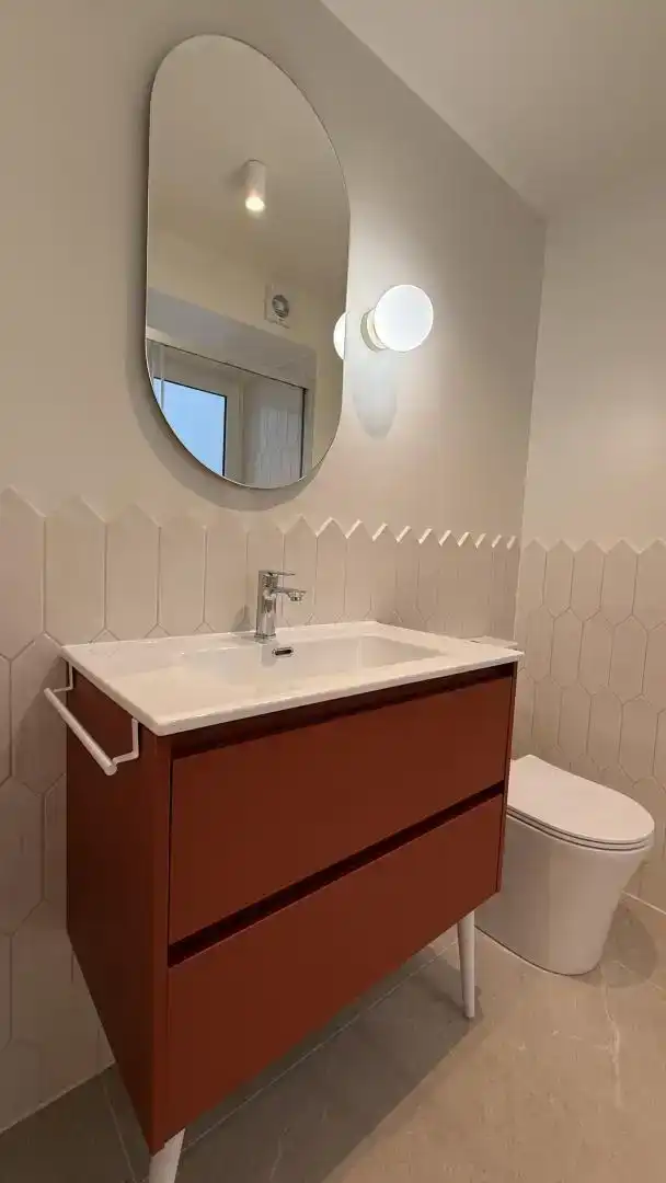 Badezimmer von Wohnung zur Miete in Elche / Elx mit Klimaanlage