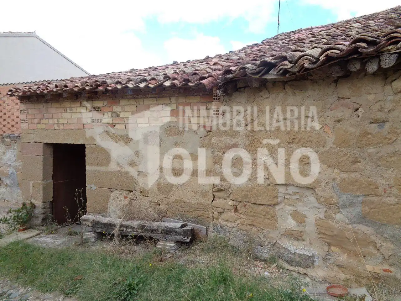 Houses for sale in Briones  with Terrace, Storage room and Furnished