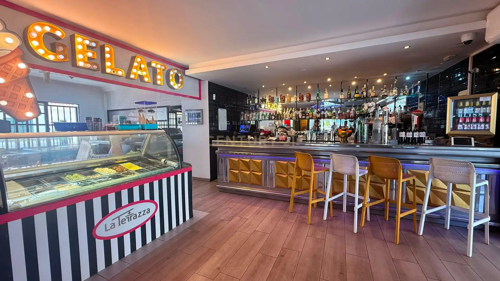 Commercial properties for sale in Calle Aljibe, 22, Adeje, Spain, 22, Callao Salvaje - Playa Paraíso