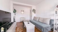 Living room of Flat for sale in  Madrid Capital