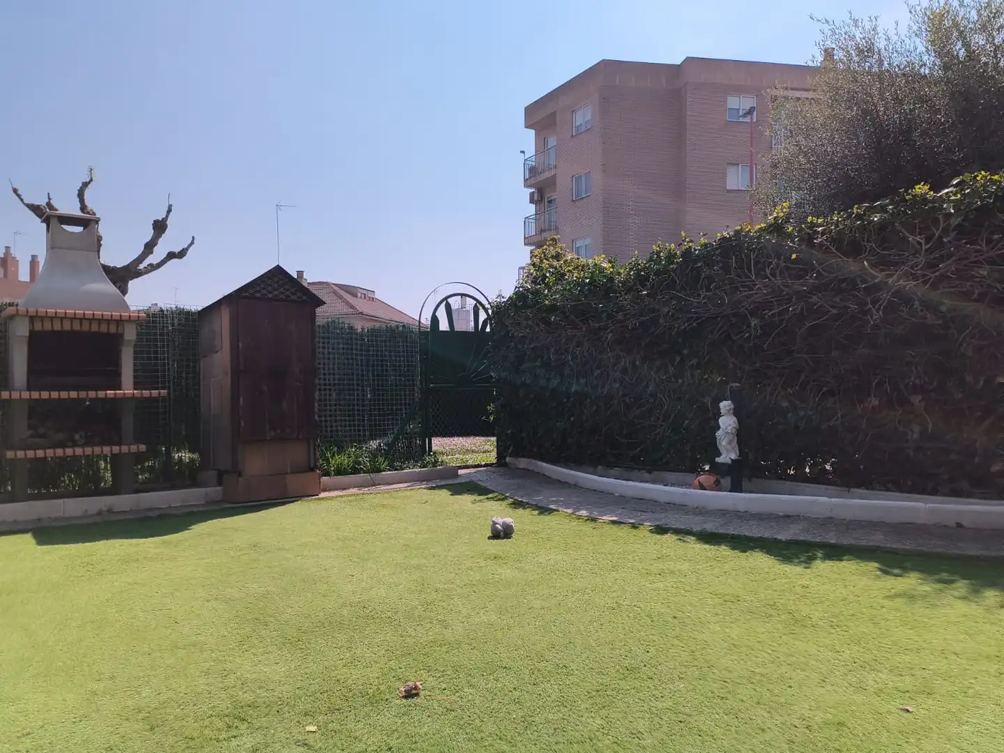 Jardí de Casa adosada en venda en Utebo amb Aire condicionat, Calefacció i Jardí privat