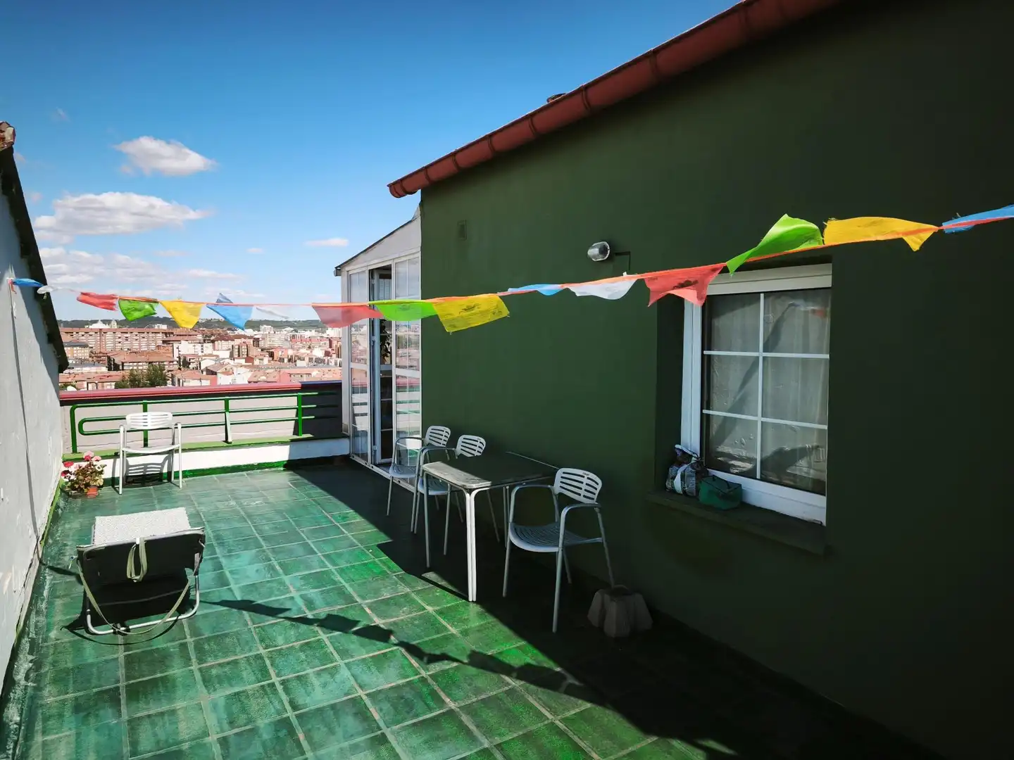 Terraza de Ático en venta en San Andrés del Rabanedo con Calefacción, Terraza y Amueblado