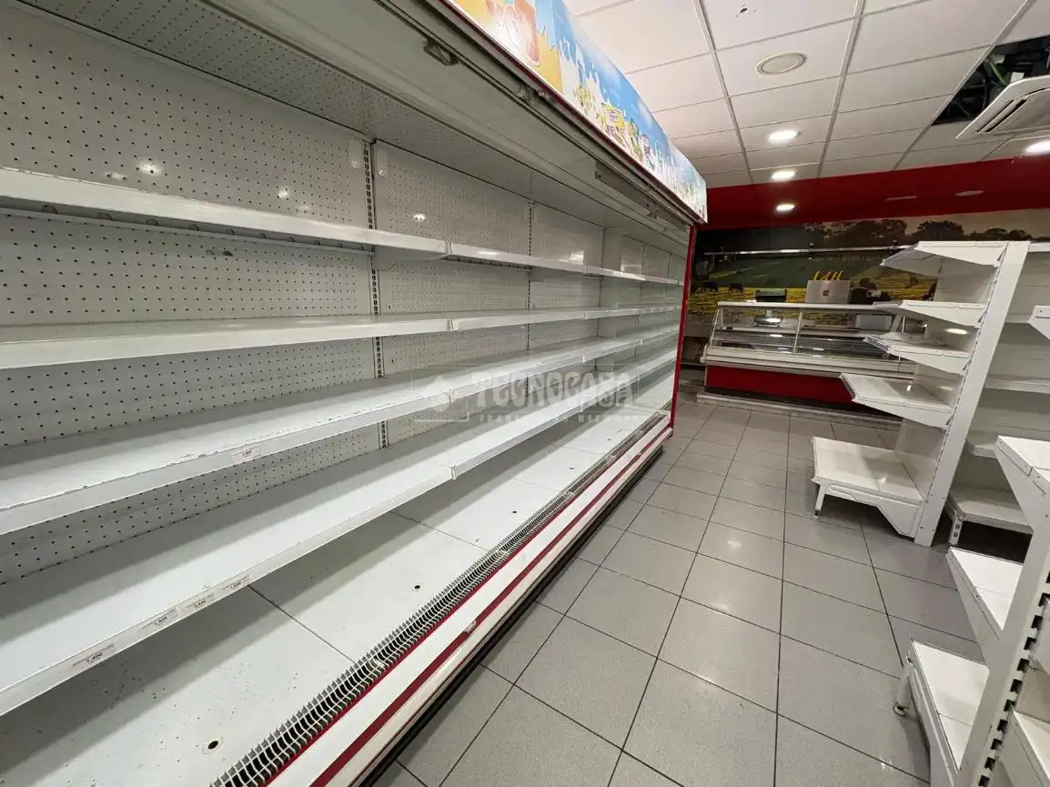 Local comercial en venda a Las Lagunas - Campano, imagen 5