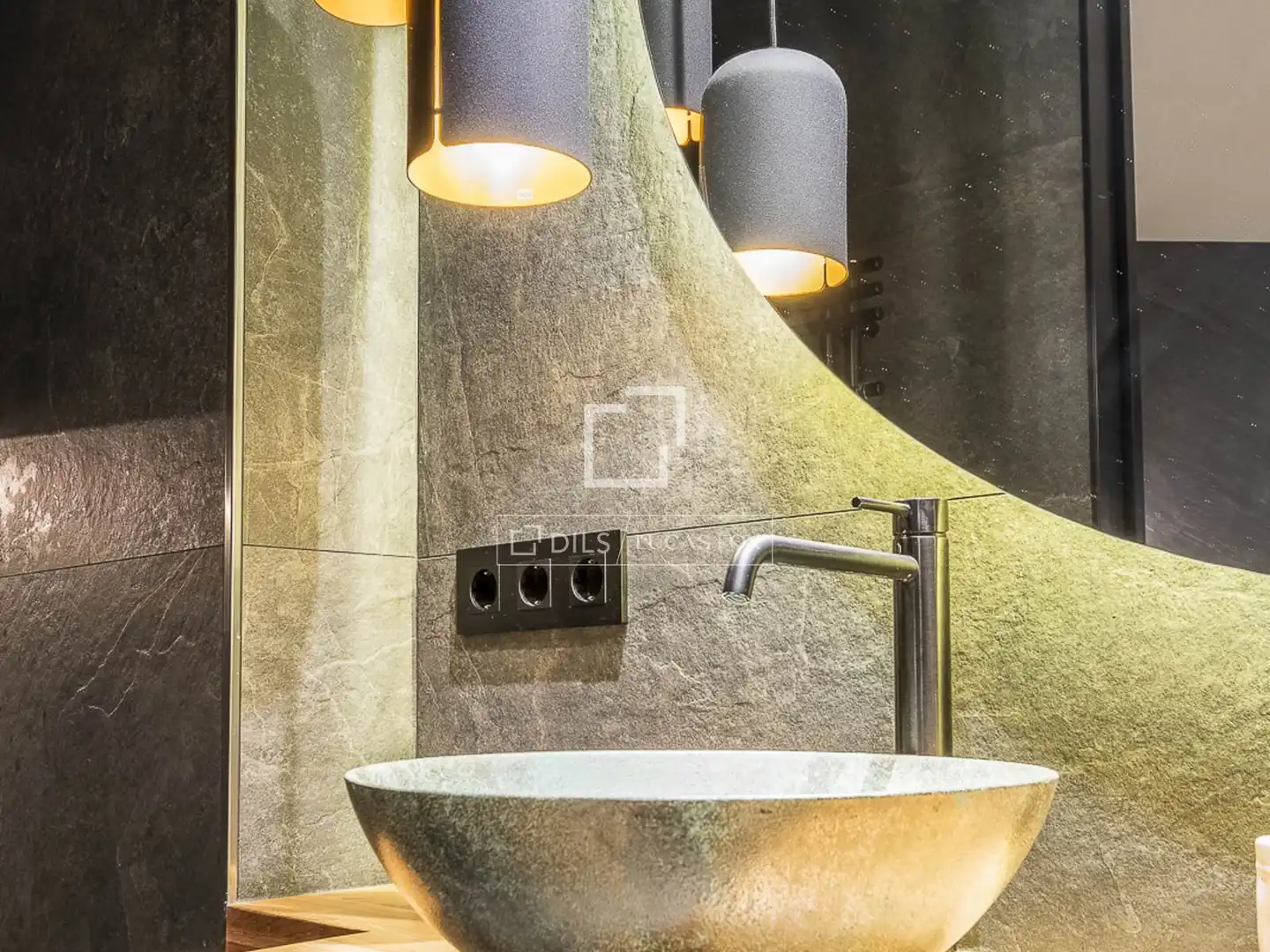 Bathroom of Flat for rent in Eixample