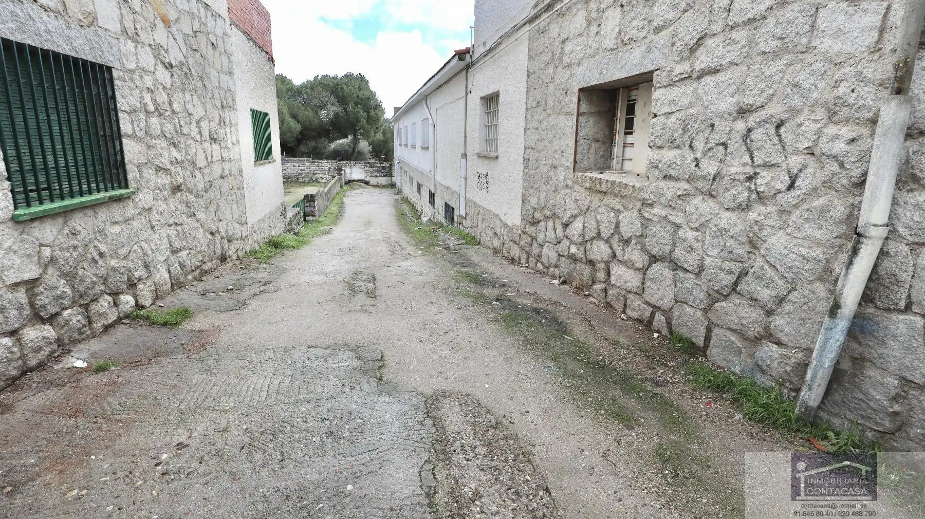 Exterior view of Garage for sale in Colmenar Viejo