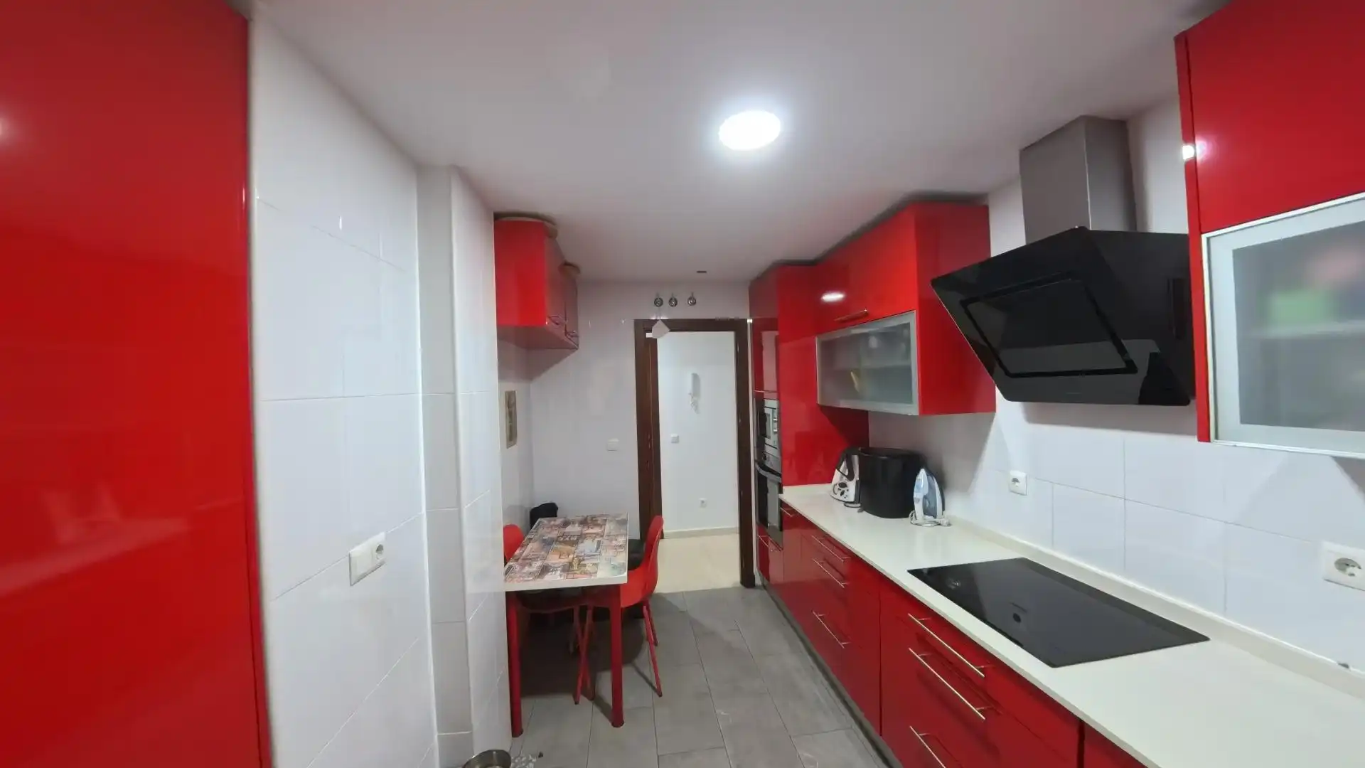 Kitchen of Flat for sale in San Fernando  with Air Conditioner, Heating and Community pool