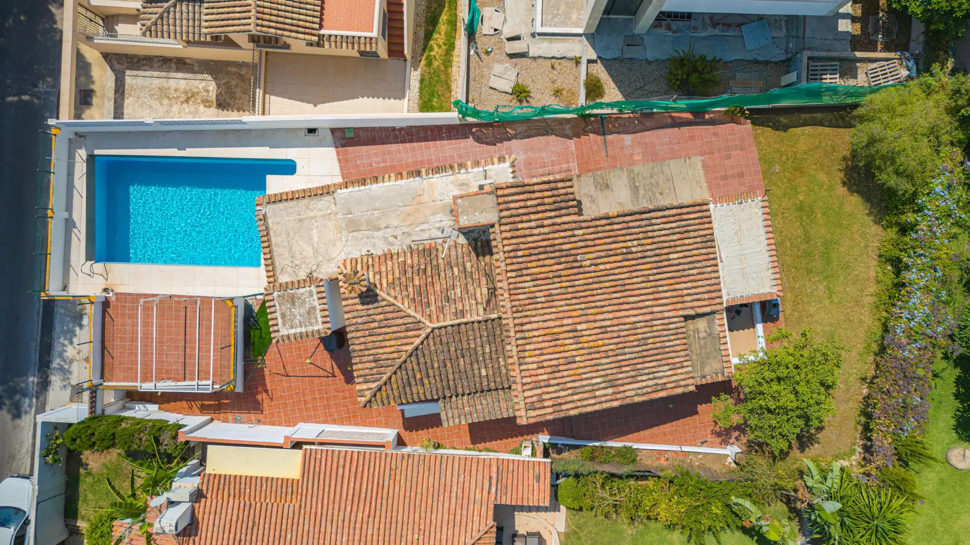 Vista exterior de Casa o chalet en venta en Marbella con Jardín privado, Terraza y Piscina
