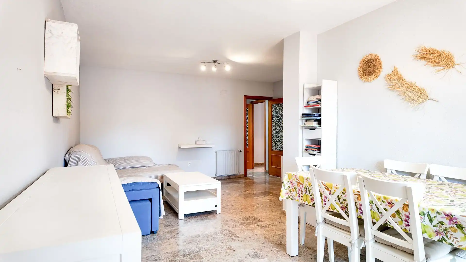 Sala d'estar de Apartament de lloguer en Valencia amb Aire condicionat, Calefacció i Terrassa