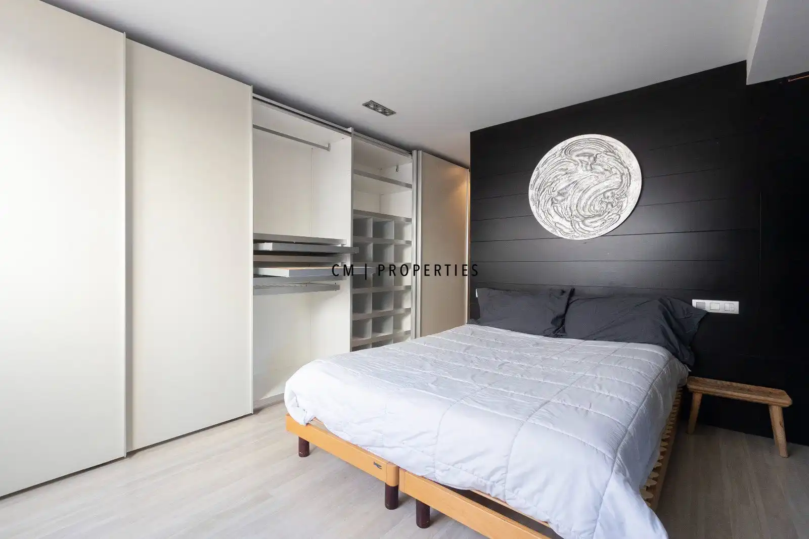 Schlafzimmer von Dachboden zur Miete in Valencia mit Klimaanlage, Heizung und Parkett
