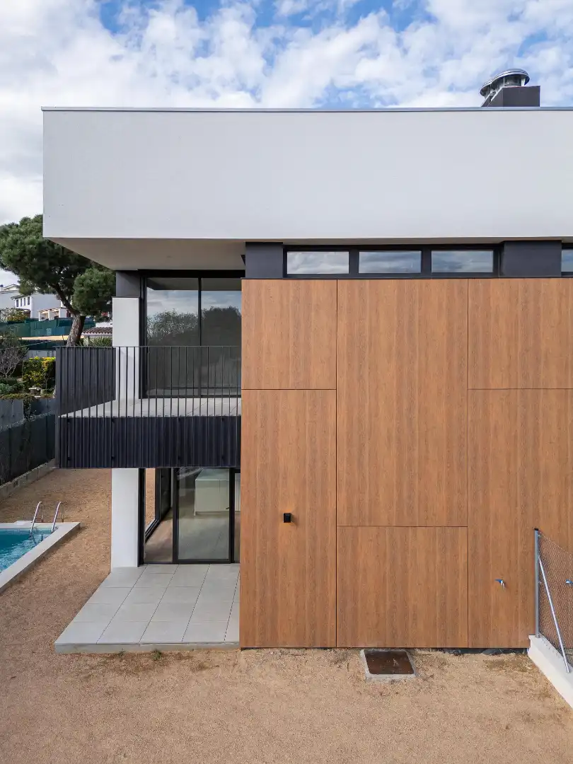 Außenansicht von Haus oder Chalet zum Verkauf in Palamós mit Klimaanlage, Heizung und Privatgarten