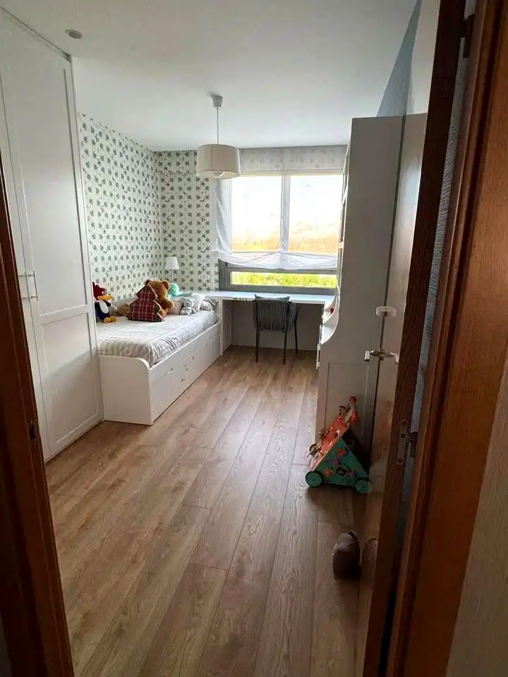 Habitación de Piso en venta en Vitoria - Gasteiz con Calefacción, Terraza y Trastero
