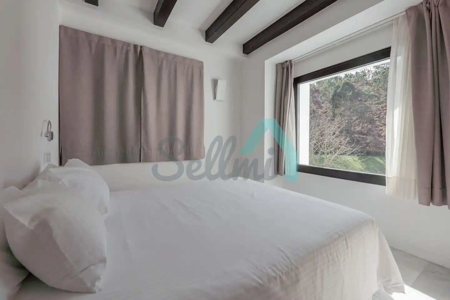 Dormitori de Casa o xalet en venda en Valdés - Luarca amb Calefacció, Jardí privat i Terrassa