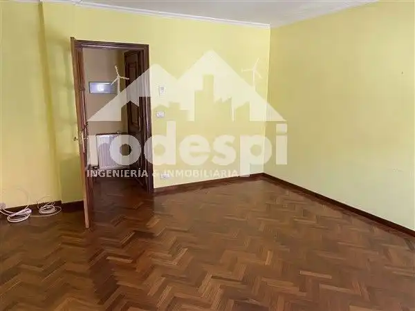 Schlafzimmer von Wohnung zur Miete in Ribadavia mit Heizung und Abstellraum
