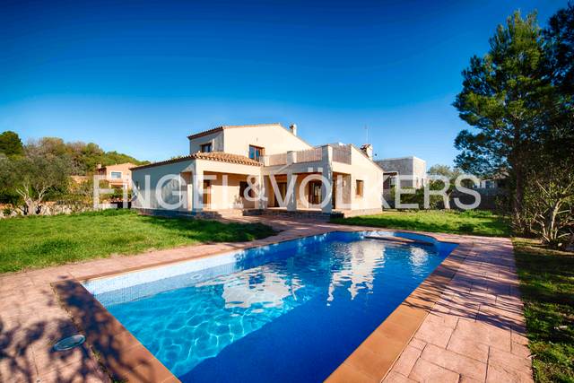 Casa-chalet en Venta en Carrer Comtes de Peralada en Peralada