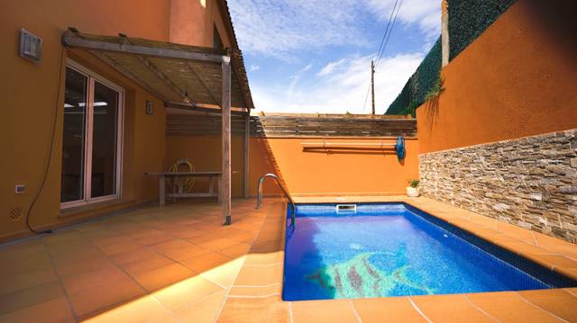 Casa adosada en Venta en Molí de Vent - La Sauleda