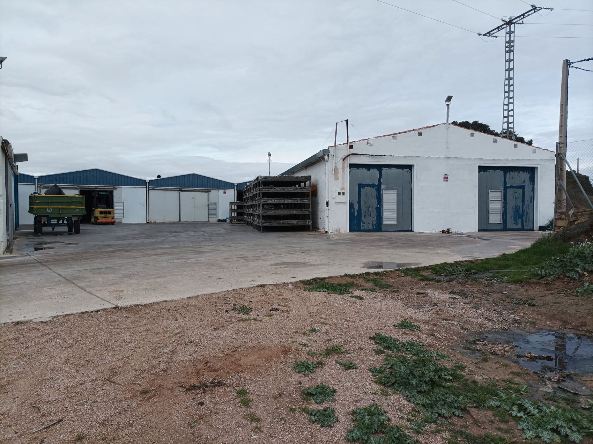 Exterior view of Industrial buildings for sale in Ledaña  with Alarm