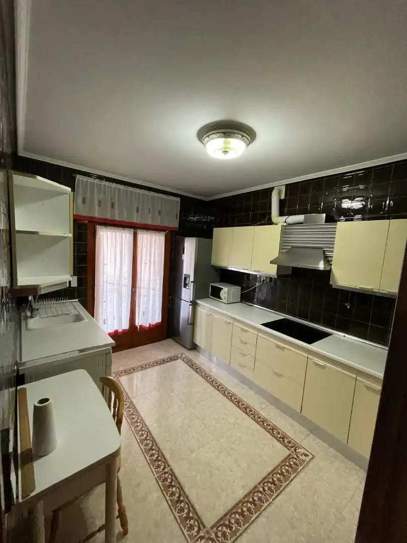 Cocina de Piso de alquiler en Guadalajara con Calefacción, Parquet y Terraza