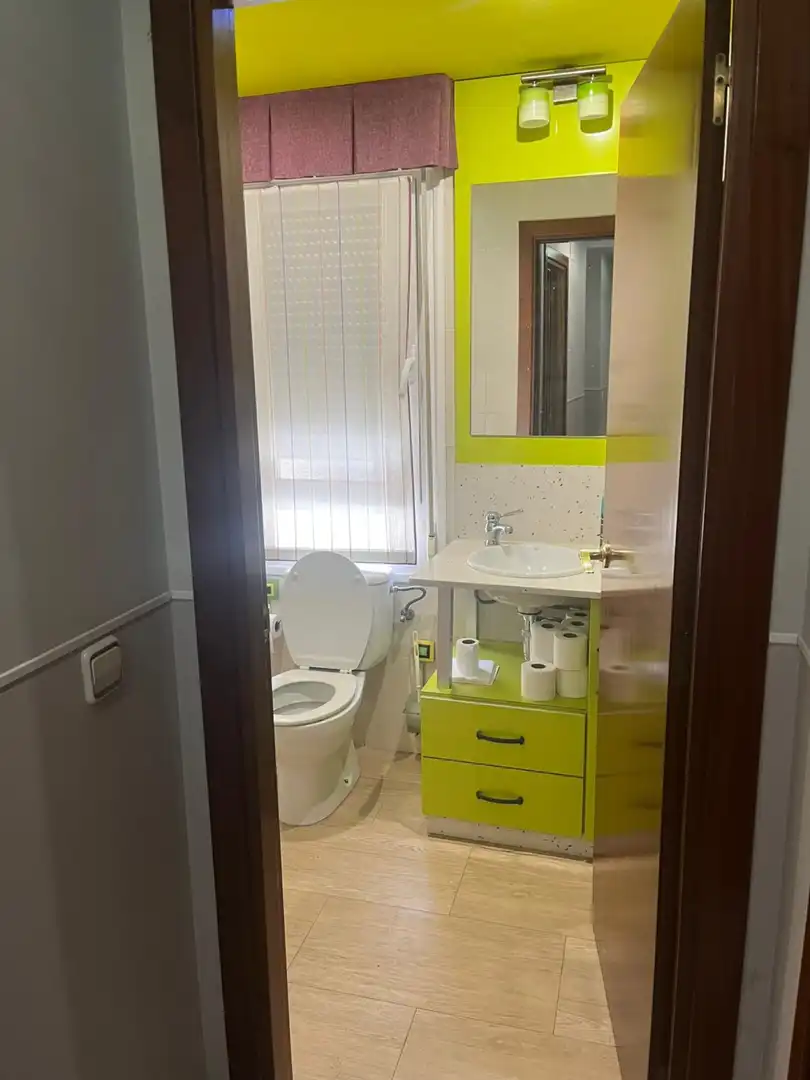 Baño de Piso en venta en Ribafrecha con Calefacción, Trastero y Balcón