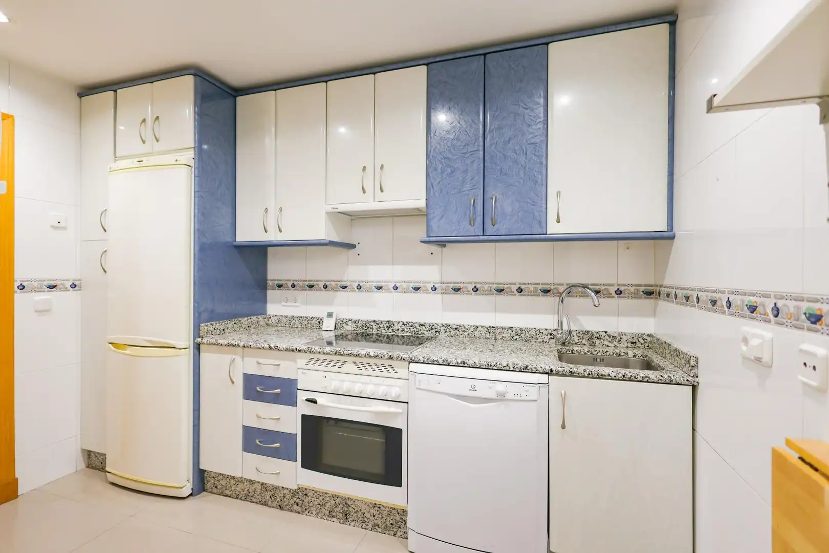 Cuina de Apartament en venda en Madrid amb Aire condicionat, Calefacció i Parquet