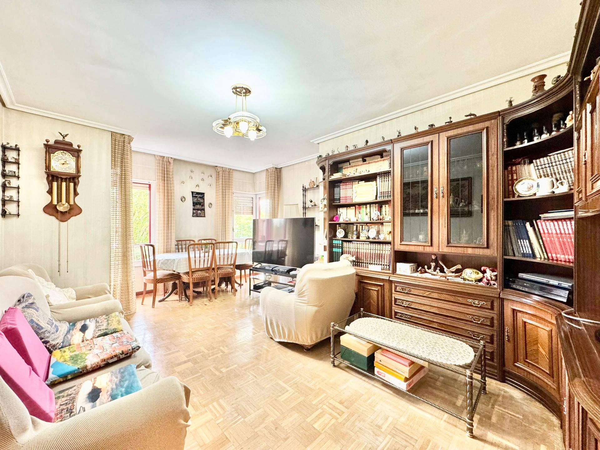 Living room of Flat for sale in Vitoria - Gasteiz  with Terrace and Storage room