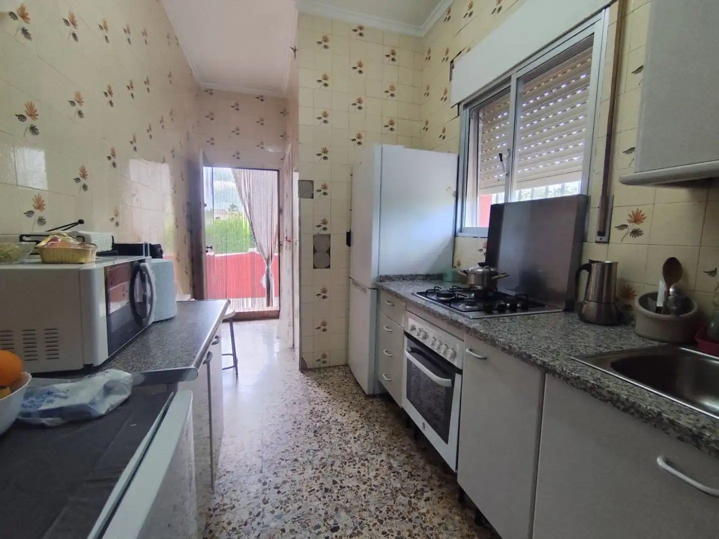 Cuina de Casa o xalet en venda en Hinojos amb Jardí privat, Terrassa i Traster