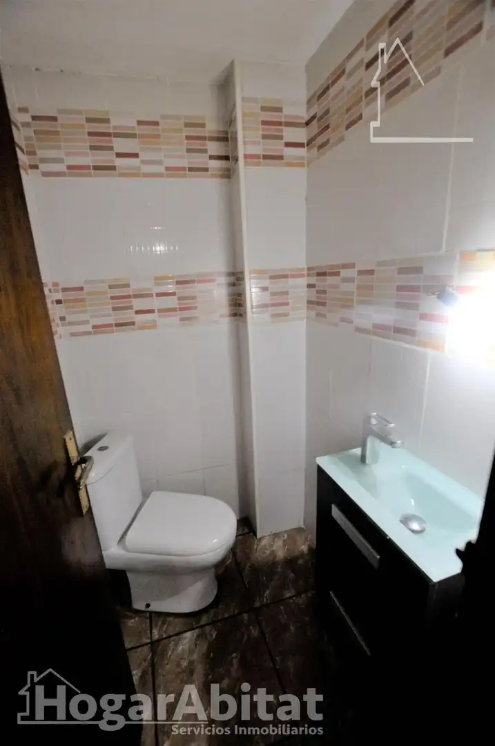 Baño de Piso en venta en Xirivella con Aire acondicionado, Trastero y Balcón