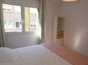 Schlafzimmer von Wohnung zur Miete in Gijón  mit Heizung, Parkett und Möbliert