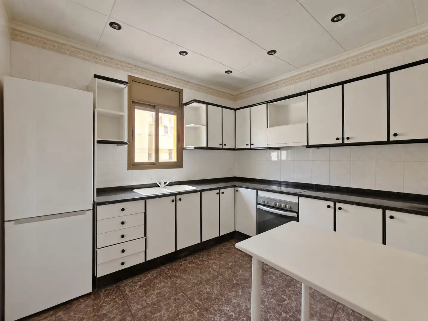 Kitchen of Flat for sale in Sabadell  with Heating, Furnished and Oven