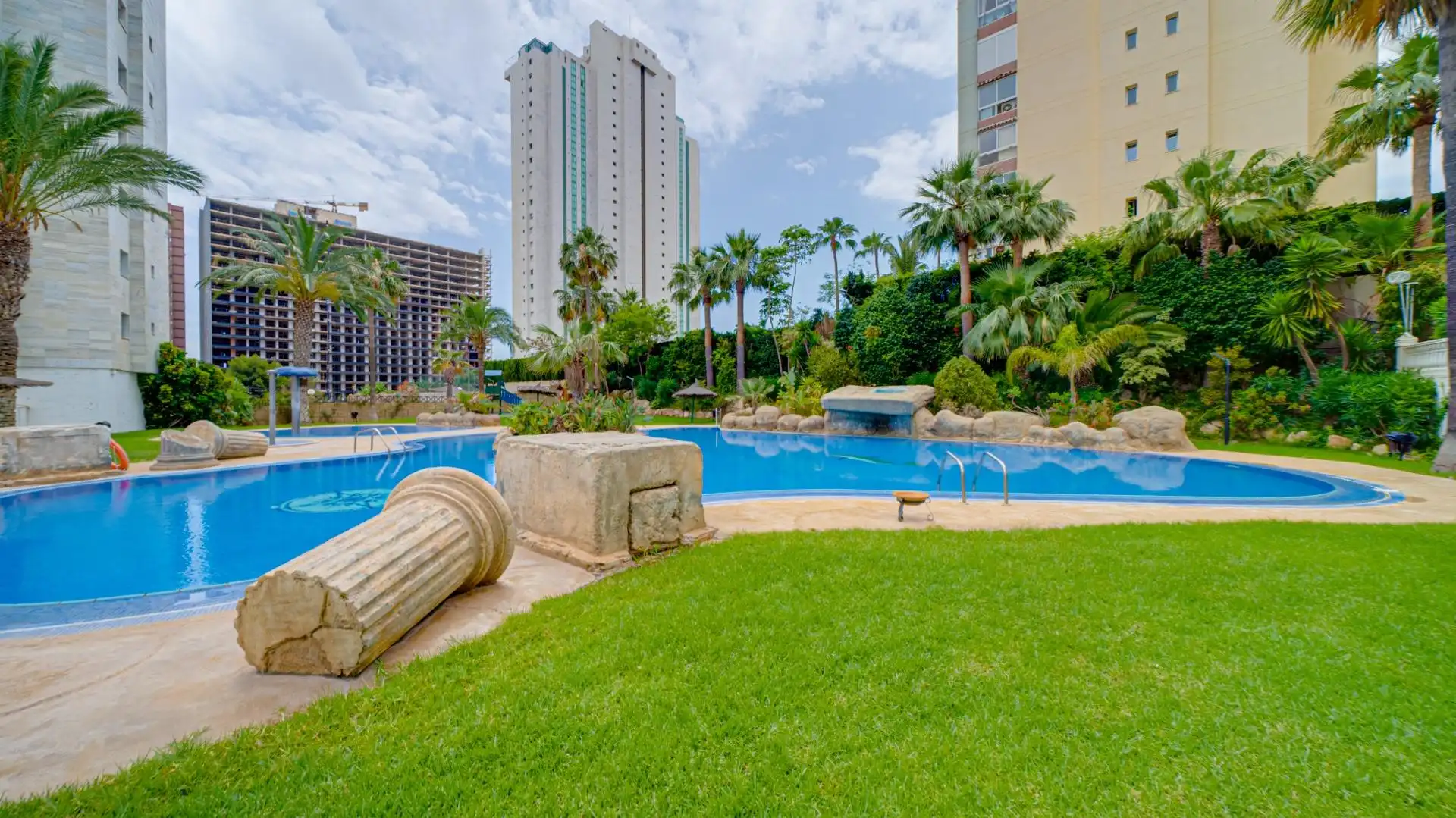 Piscina de Apartament de lloguer en Villajoyosa / La Vila Joiosa amb Aire condicionat, Jardí privat i Terrassa