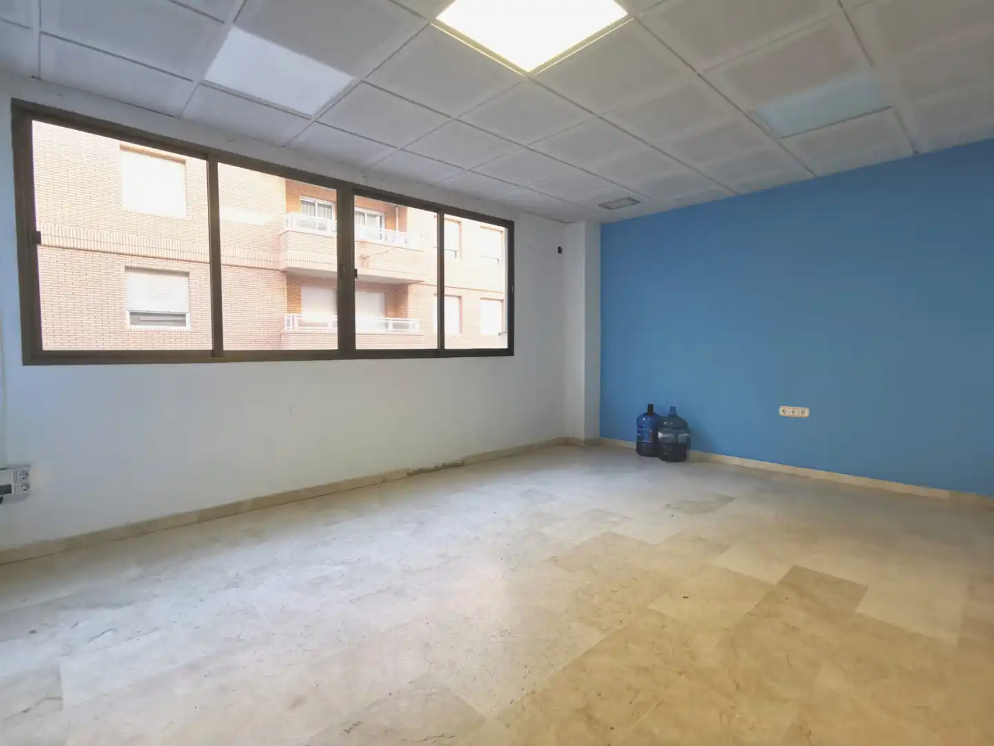 Office space with lift for sale in Calle Lobero 12, imagen 4