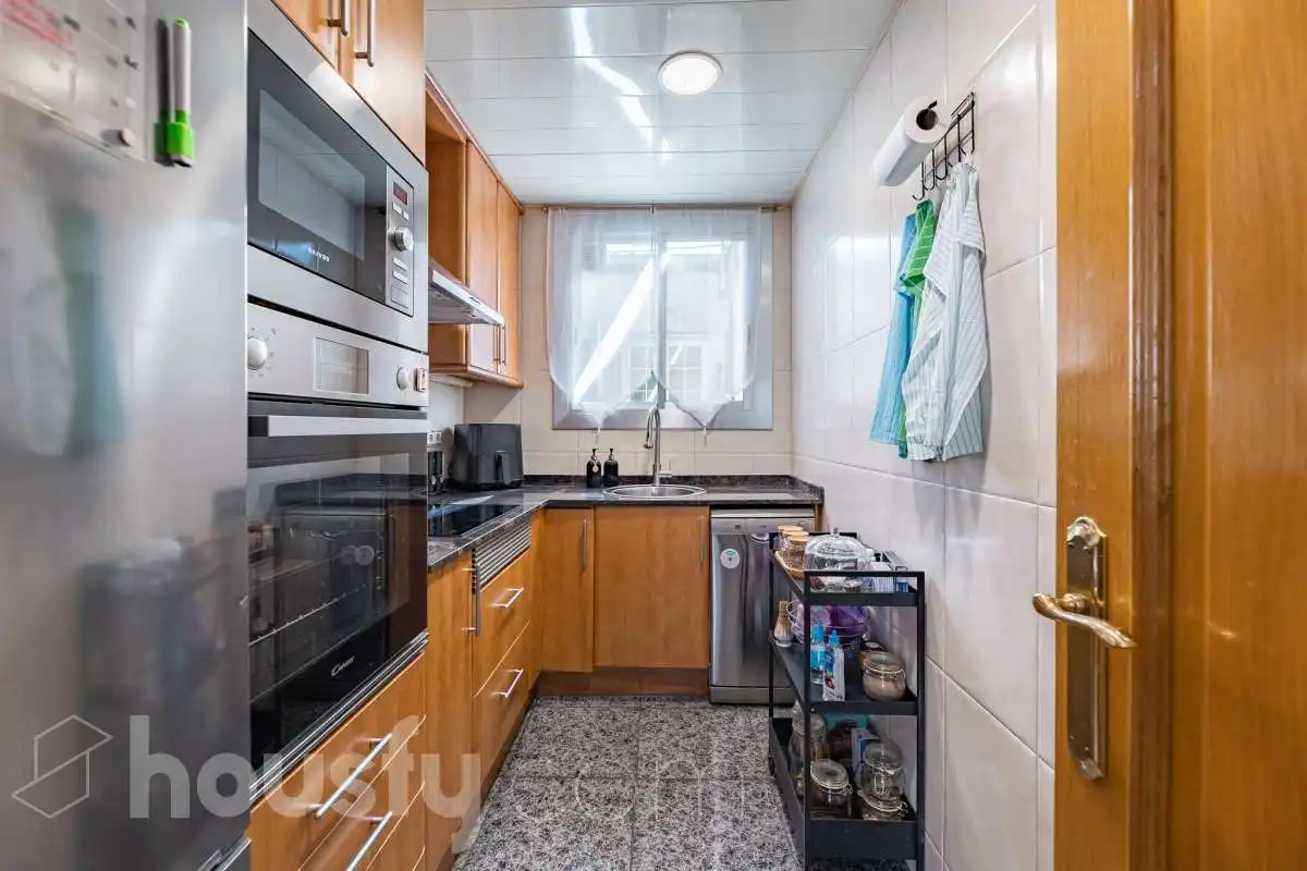 Kitchen of Flat for sale in Sabadell  with Air Conditioner, Heating and Furnished