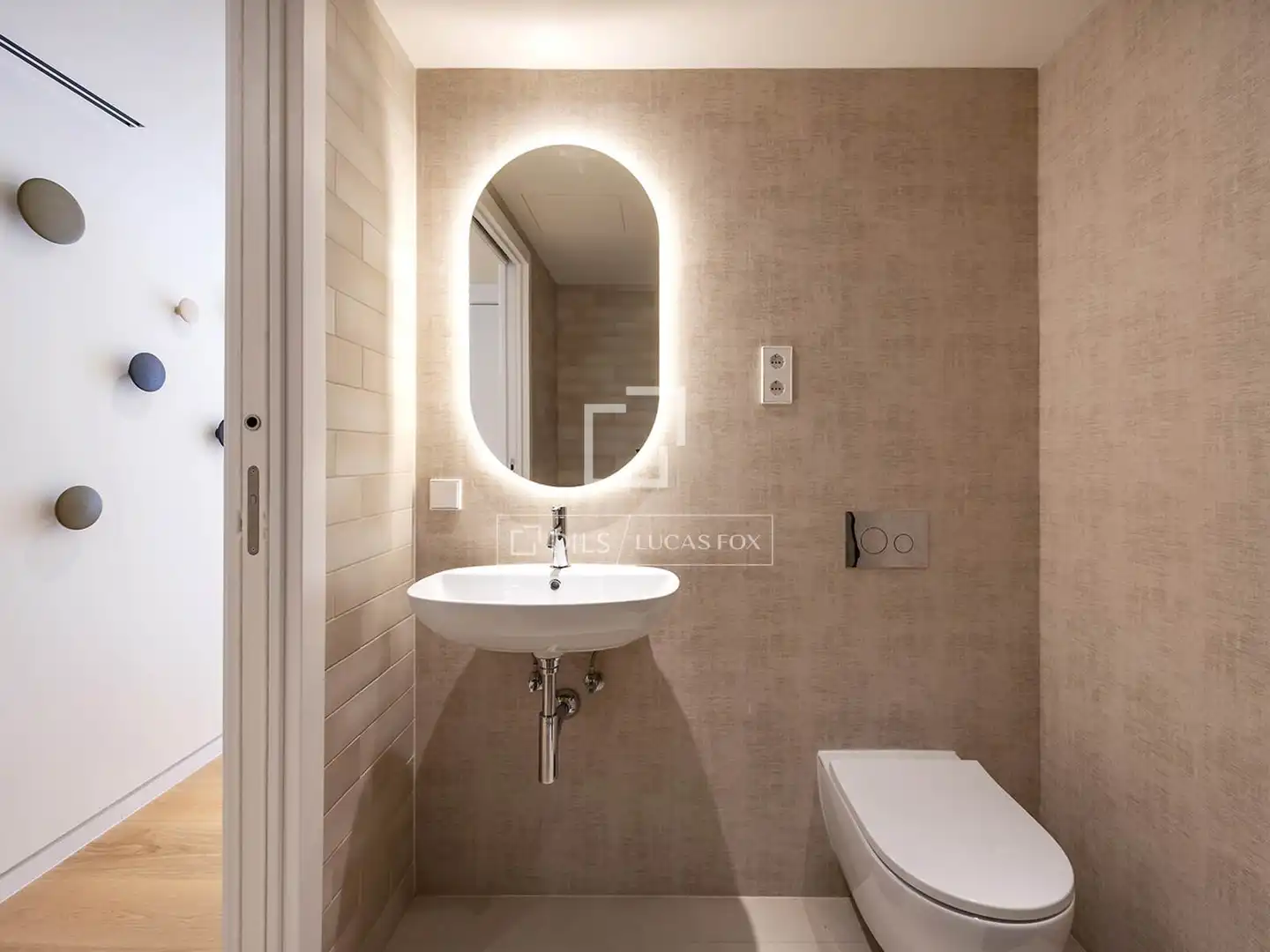 Bathroom of Flat for sale in Barcelona  with Air Conditioner, Terrace and Swimming Pool