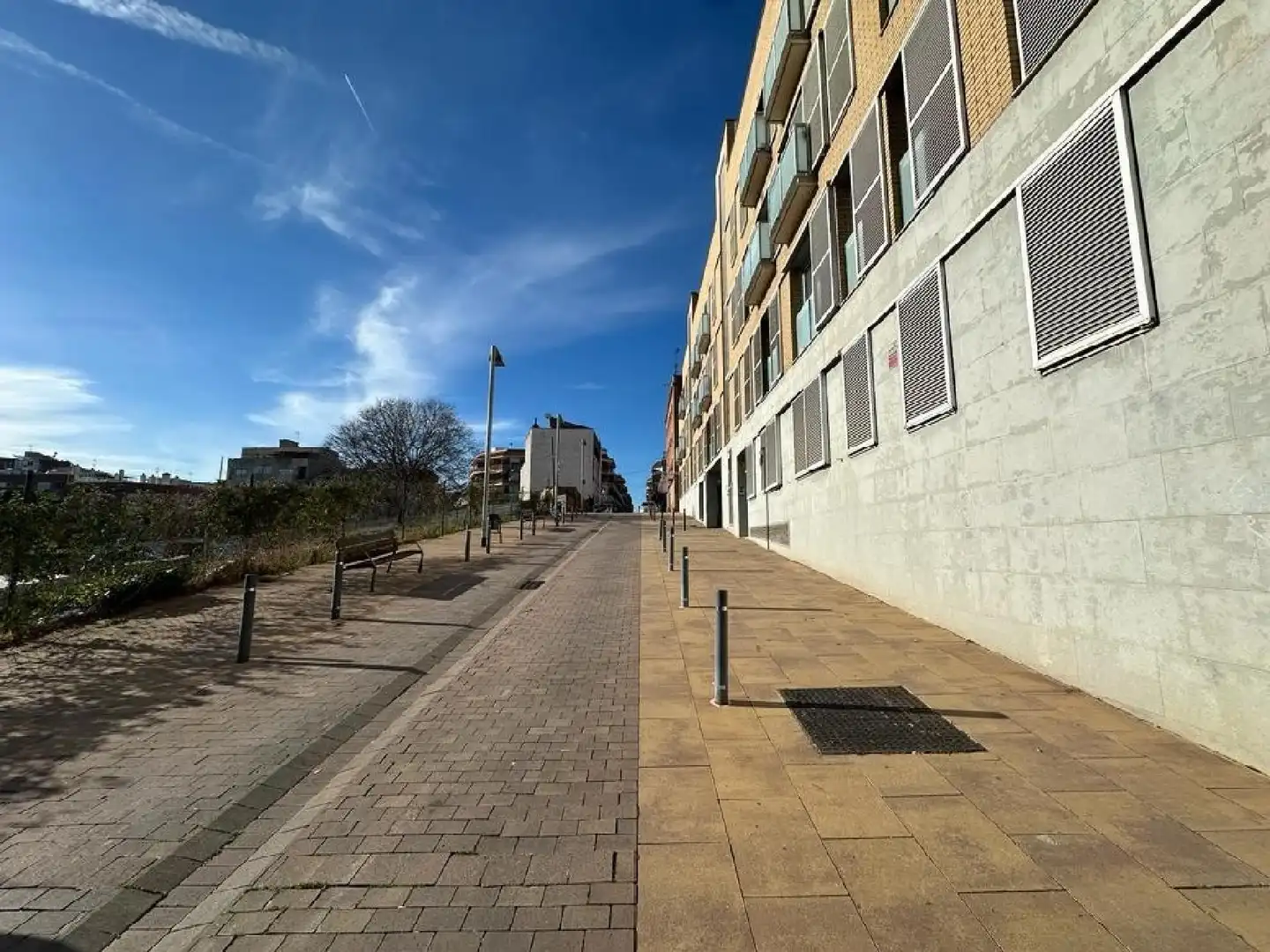 Außenansicht von Wohnung zum Verkauf in Sant Boi de Llobregat mit Terrasse