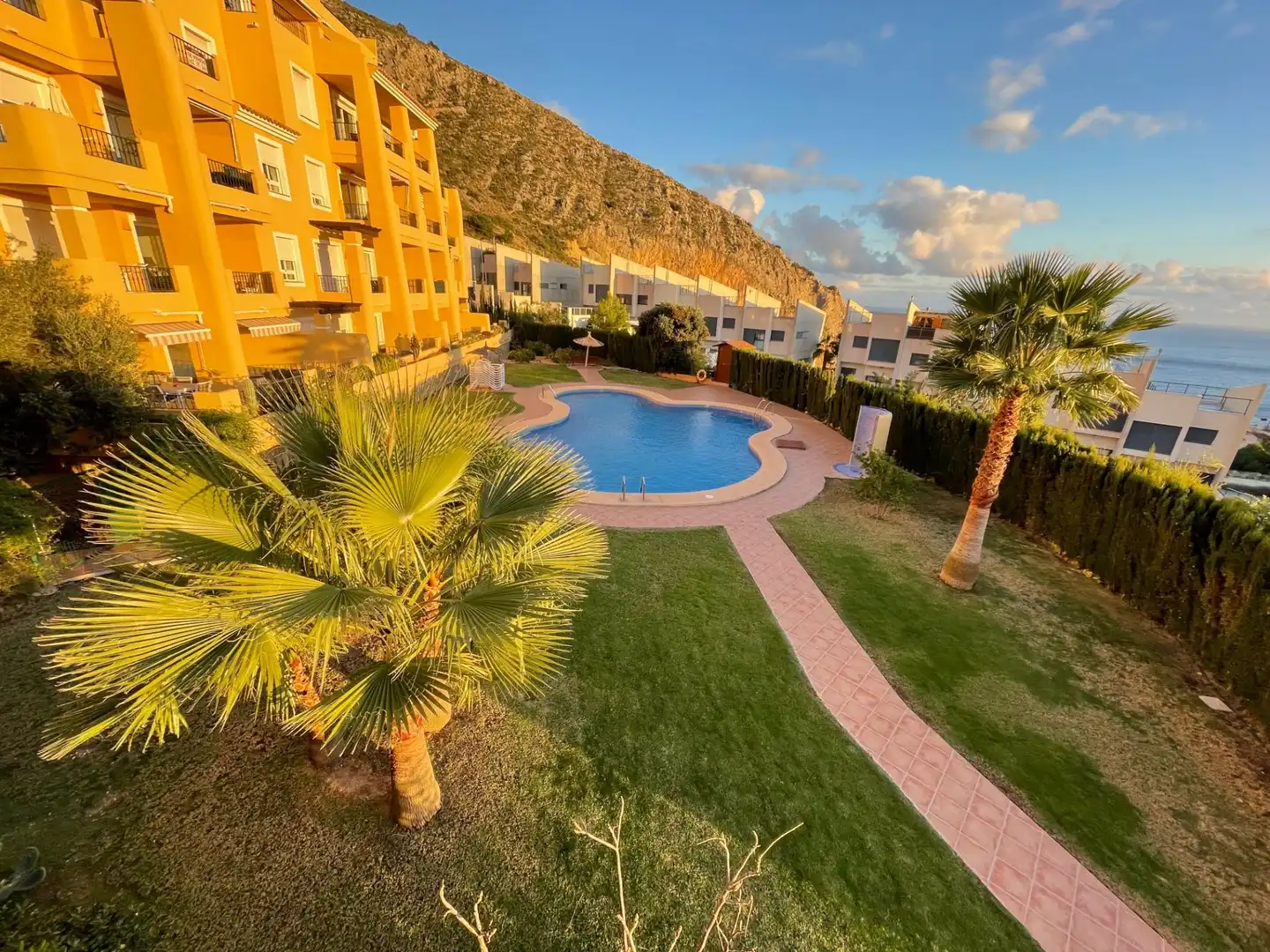 Vista exterior de Apartamento de alquiler en Altea con Aire acondicionado, Calefacción y Terraza