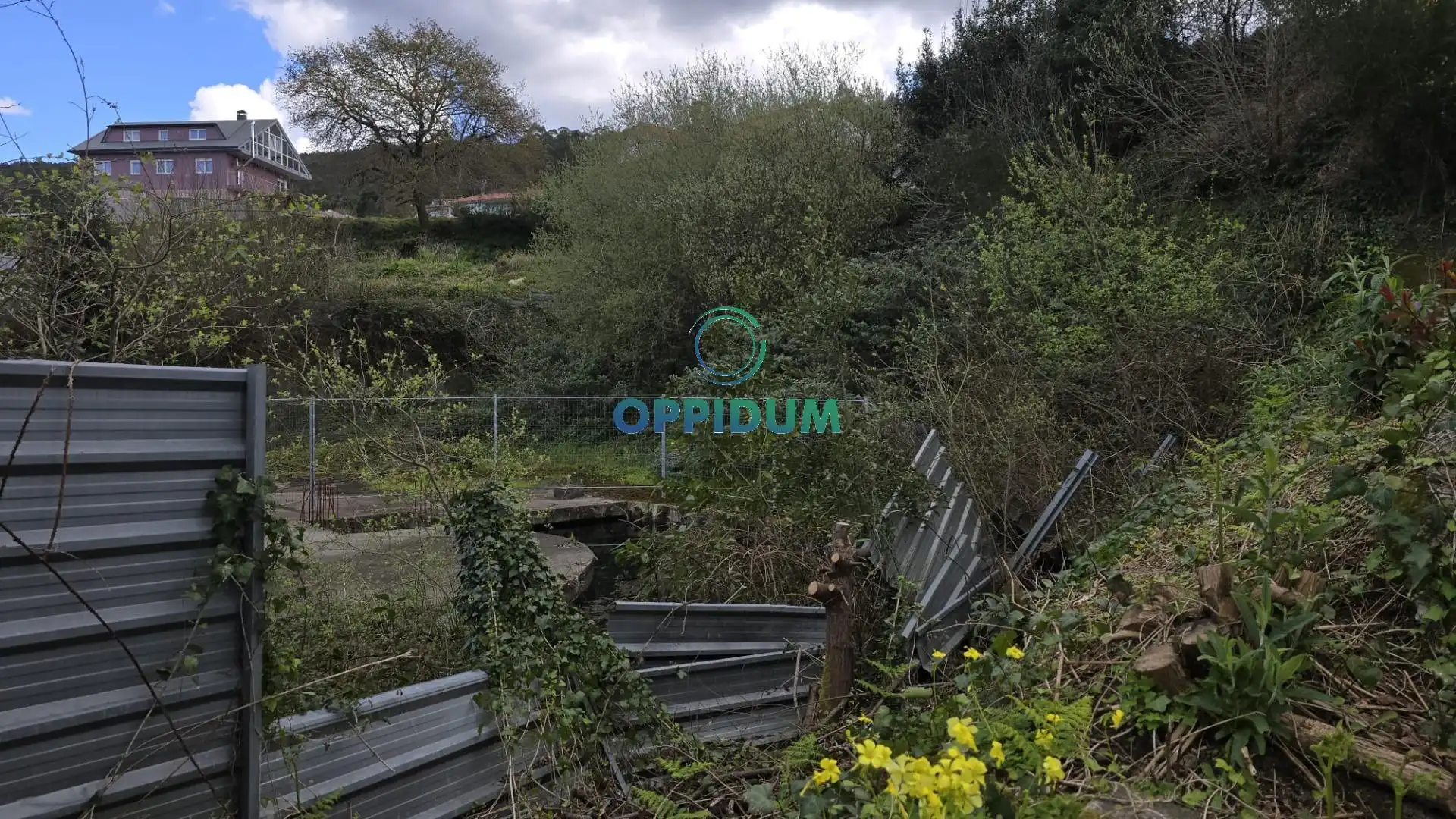 Residential for sale in Cee