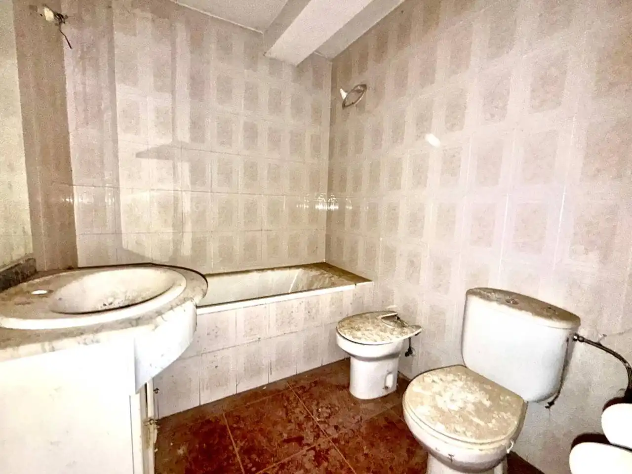 Bathroom of Houses for sale in Malpica de Tajo