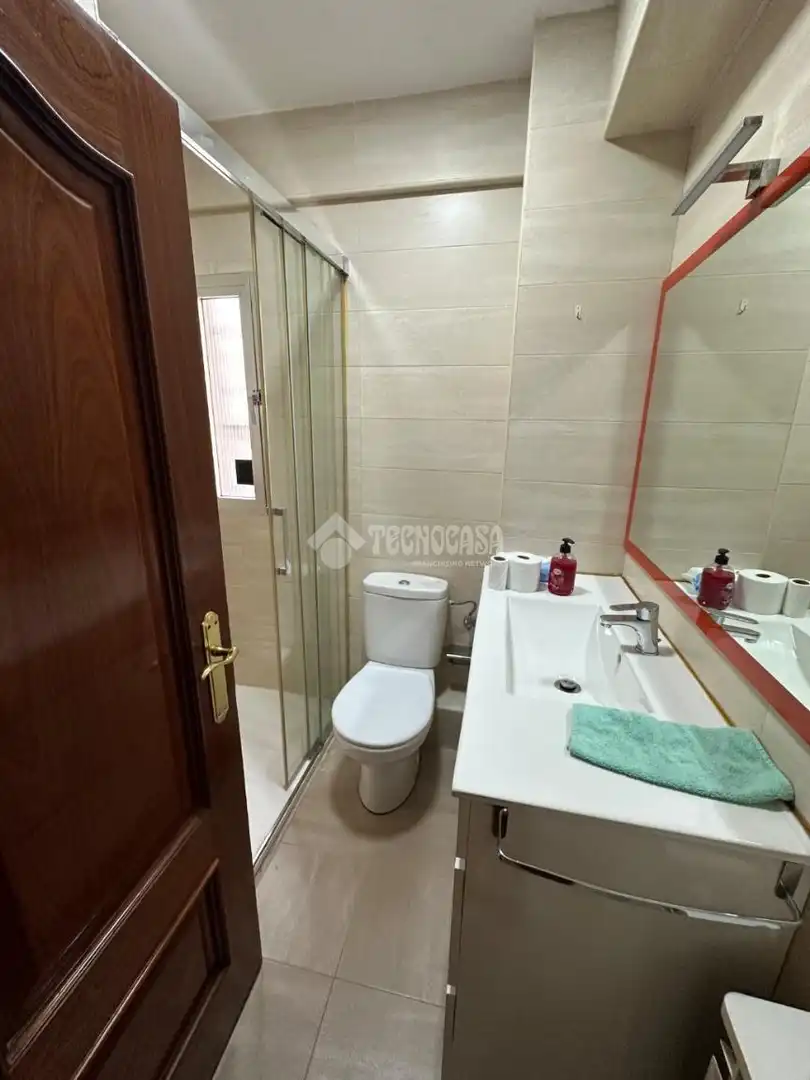 Bathroom of Flat for sale in Madrid  with Heating, Parquet flooring and Terrace
