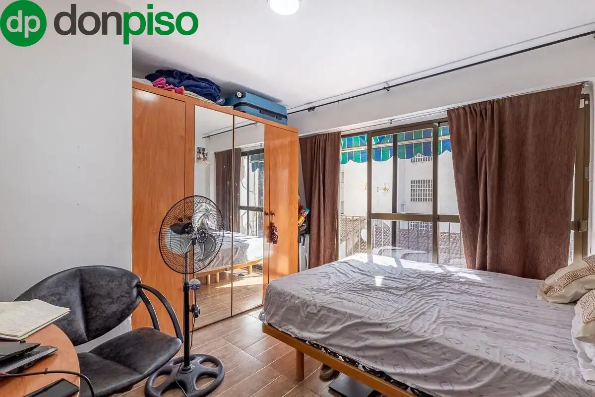 Schlafzimmer von Wohnung zum Verkauf in Granada