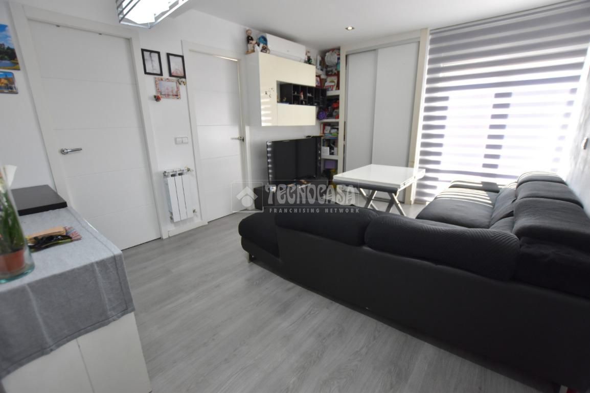 Living room of Flat for sale in Getafe  with Air Conditioner and Heating