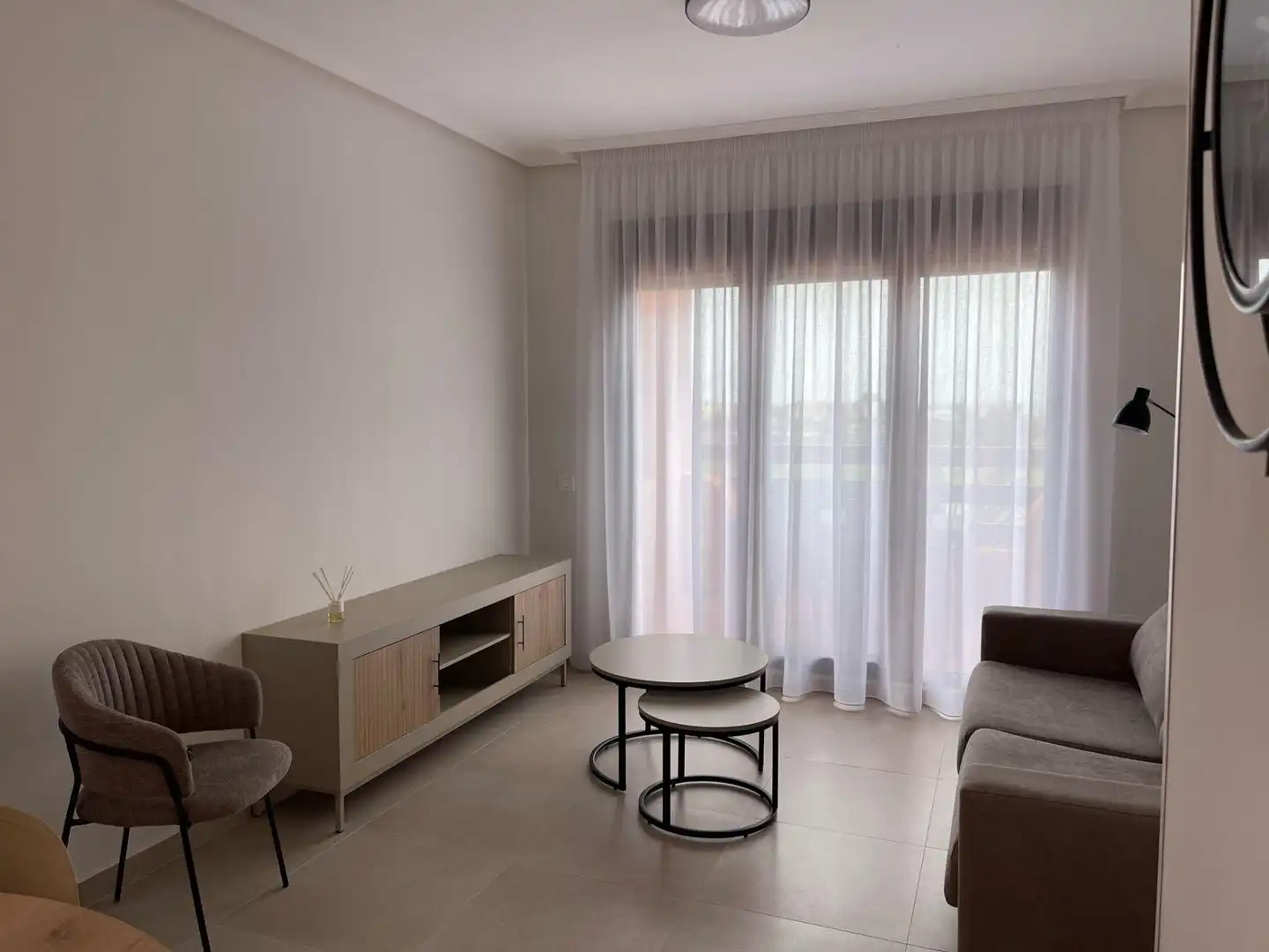 Living room of Flat for rent in Los Alcázares  with Air Conditioner, Furnished and Balcony
