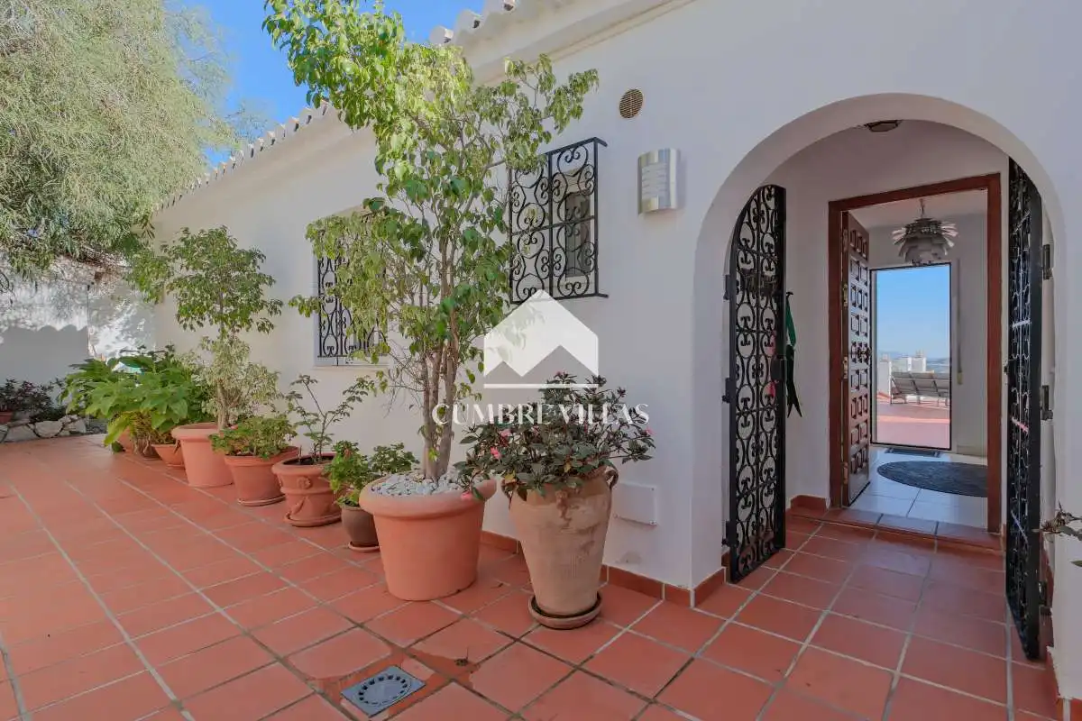 Jardí de Casa o xalet en venda en Almuñécar amb Jardí privat, Terrassa i Traster