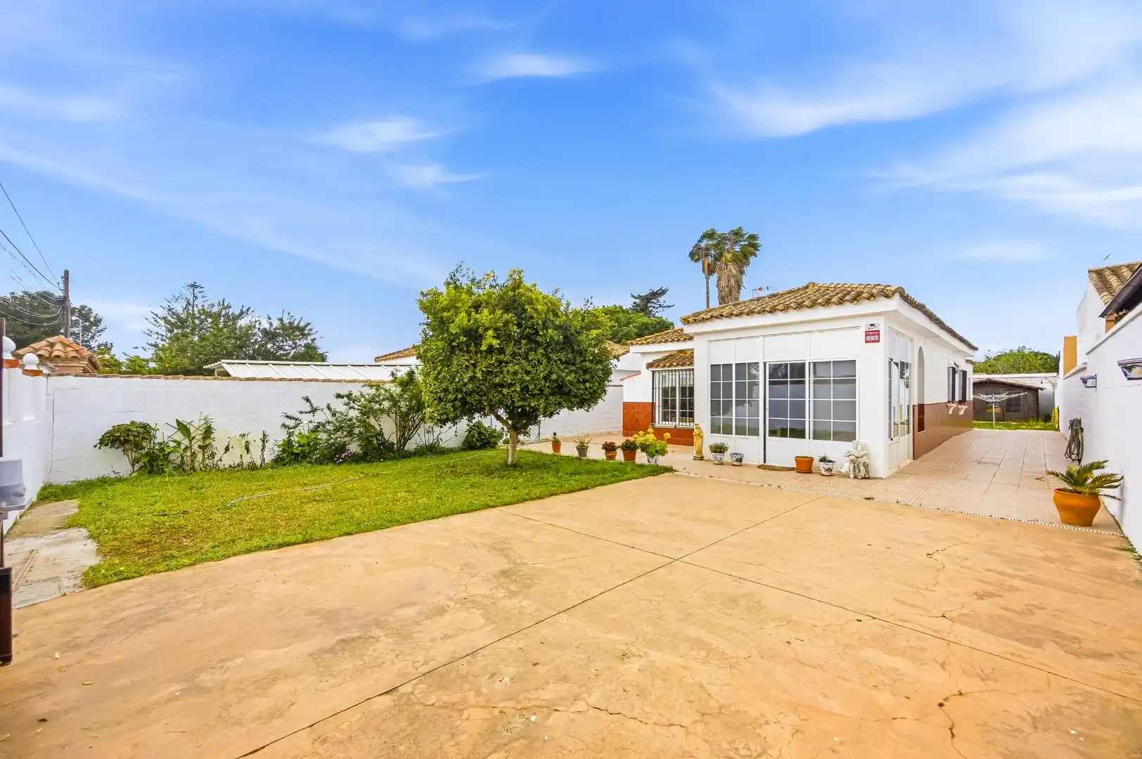 Jardín de Casa o chalet en venta en Chiclana de la Frontera con Aire acondicionado, Calefacción y Jardín privado