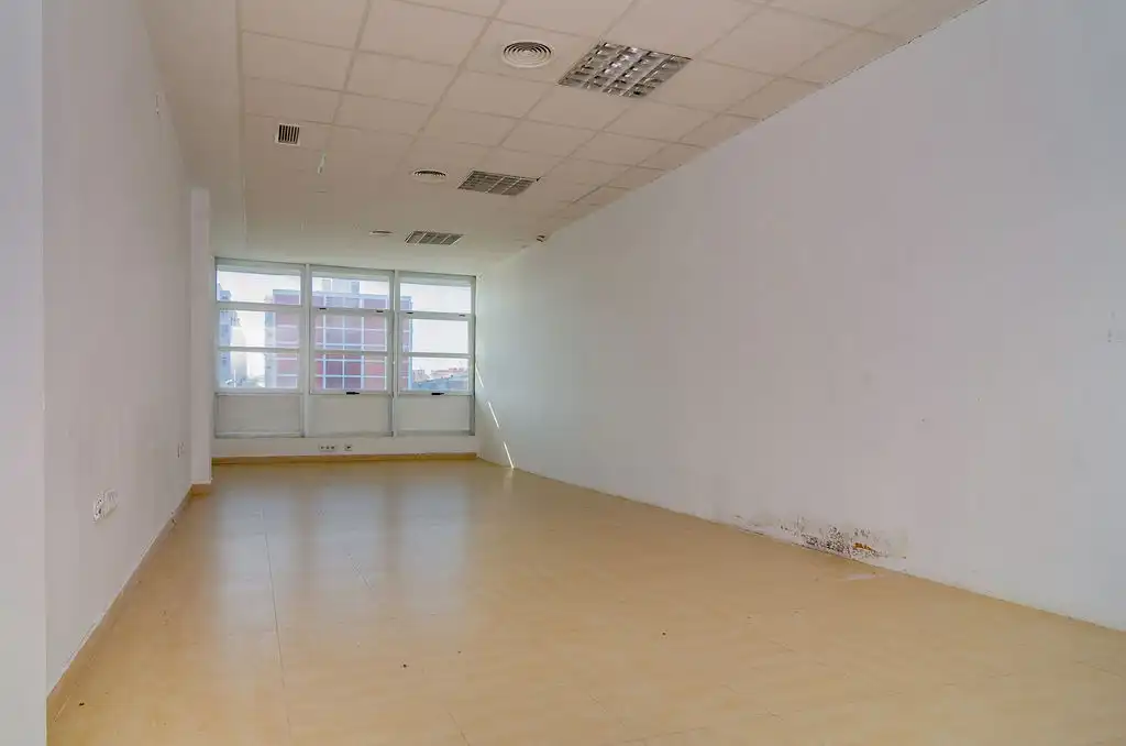 Geschaftsraum zum Verkauf in Cádiz