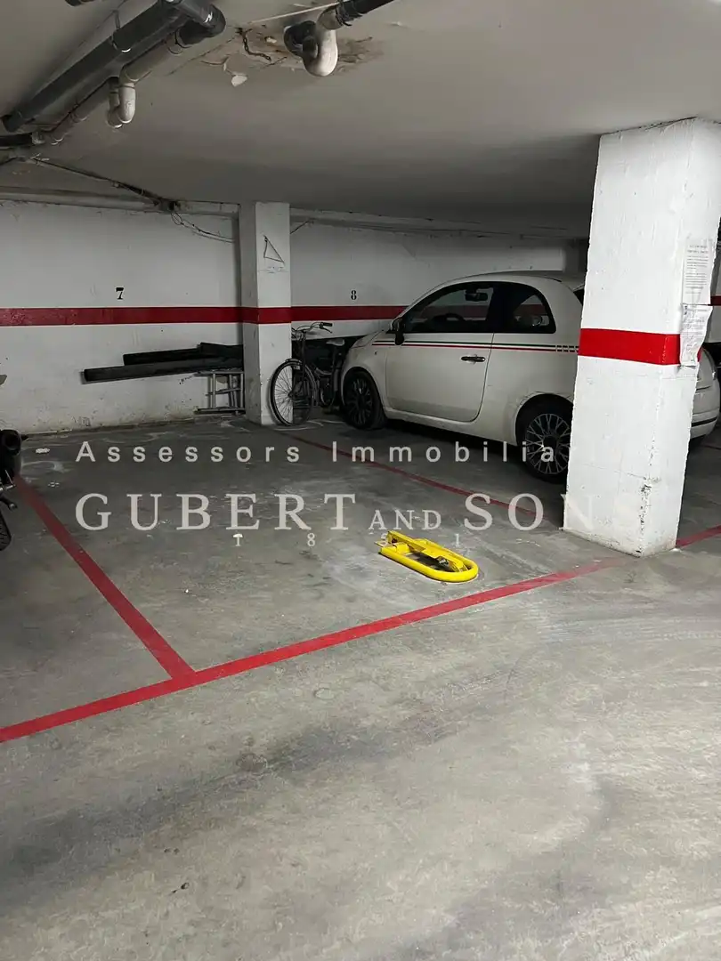 Parkplatz von Garage zum Verkauf in Palamós
