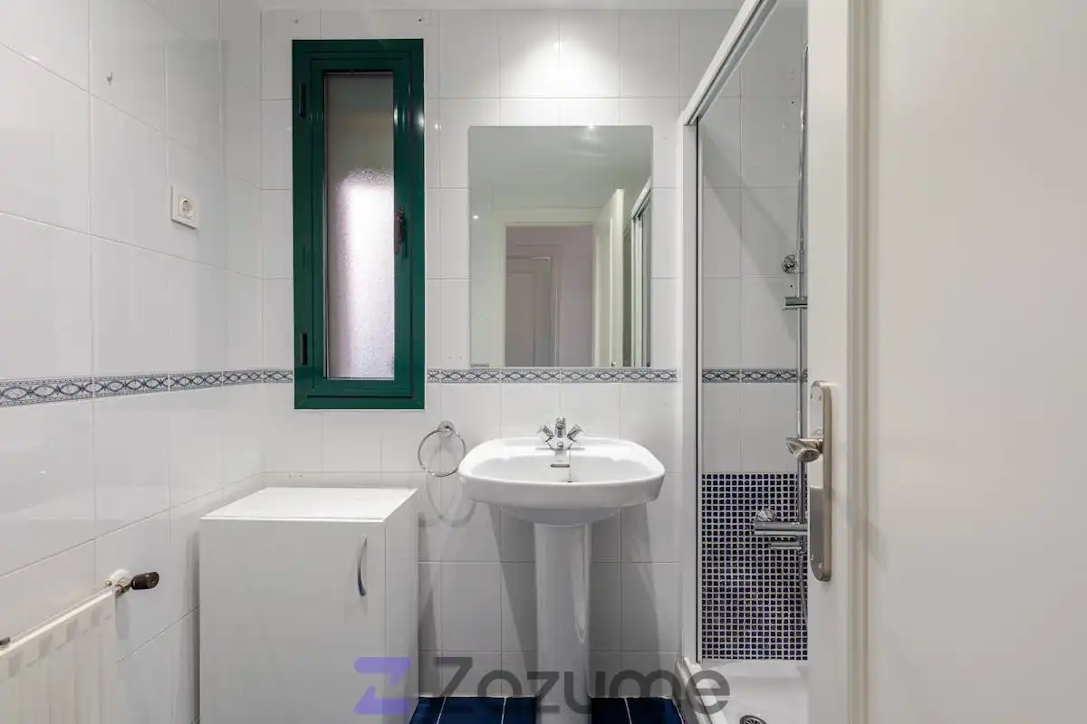 Baño de Piso de alquiler en Móstoles con Aire acondicionado, Calefacción y Parquet