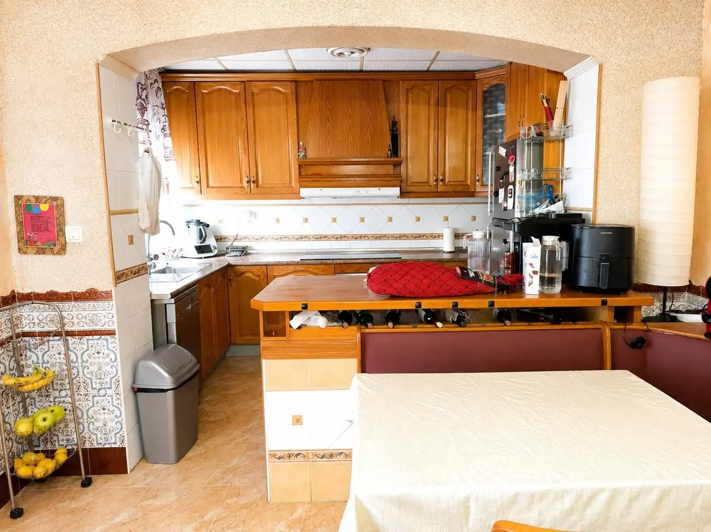 Küche von Einfamilien-Reihenhaus zum Verkauf in San Isidro mit Klimaanlage, Privatgarten und Terrasse